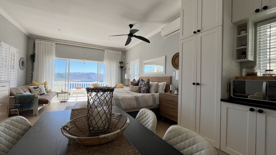 4 Bedroom Property for Sale in Simons Kloof Western Cape